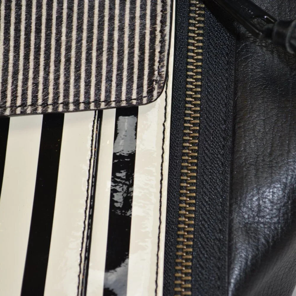 REBECCA MINKOFF COPENHAGEN BLACK/ WHITE PEBBLED LEATHER TOTE - Picture 6 of 16
